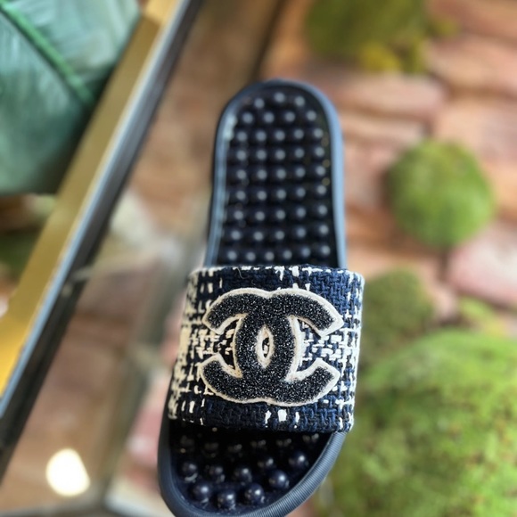 Chanel Tweed slides with rubber massage soles in size 40 Authentic - Picture 10 of 15
